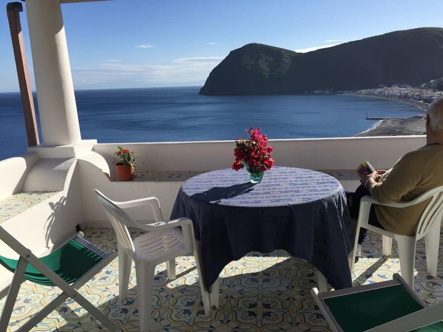 Casa Vacanze Vista Mare Mela B Lipari  Eksteriør bilde