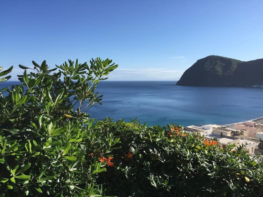 Casa Vacanze Vista Mare Mela B Lipari  Eksteriør bilde