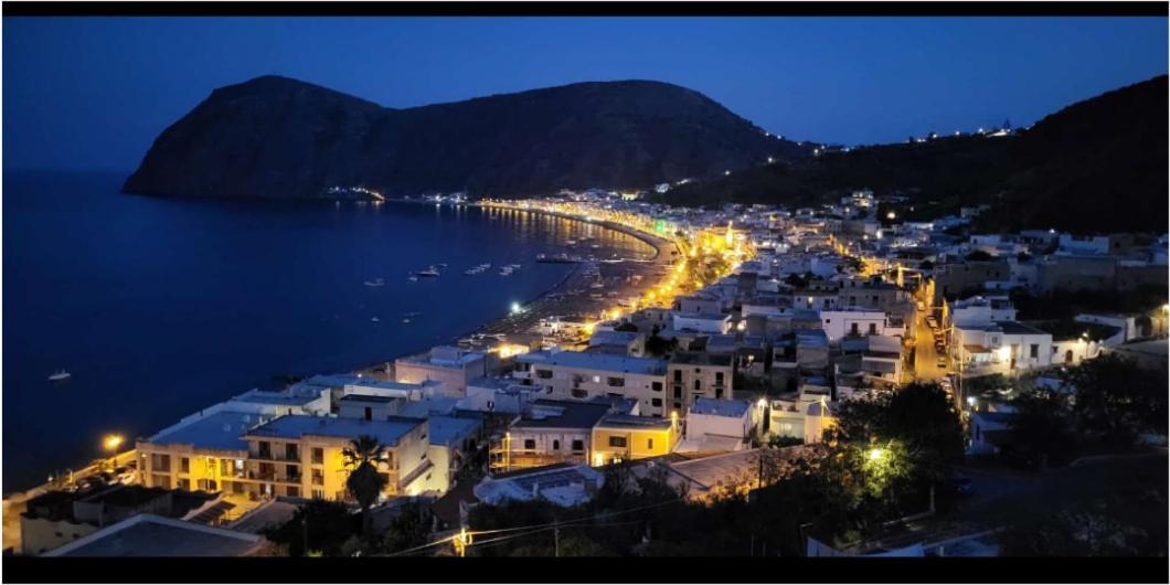 Casa Vacanze Vista Mare Mela B Lipari  Eksteriør bilde